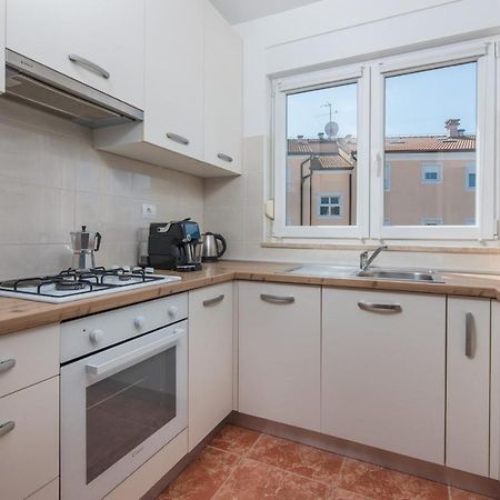 Apartment Melarnian Near The Beach In Umag Exteriér fotografie