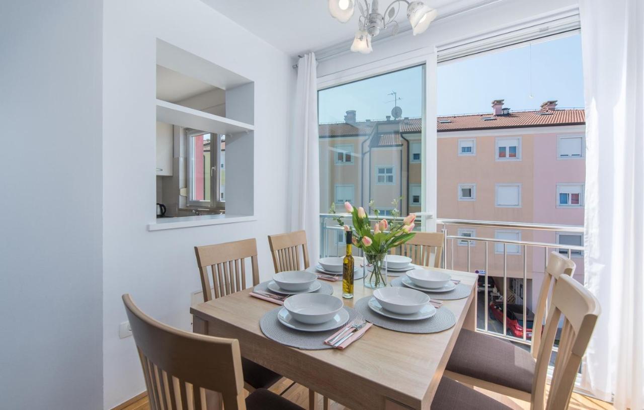 Apartment Melarnian Near The Beach In Umag Exteriér fotografie