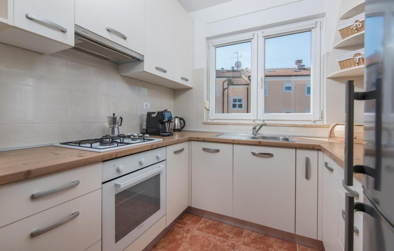 Apartment Melarnian Near The Beach In Umag Exteriér fotografie