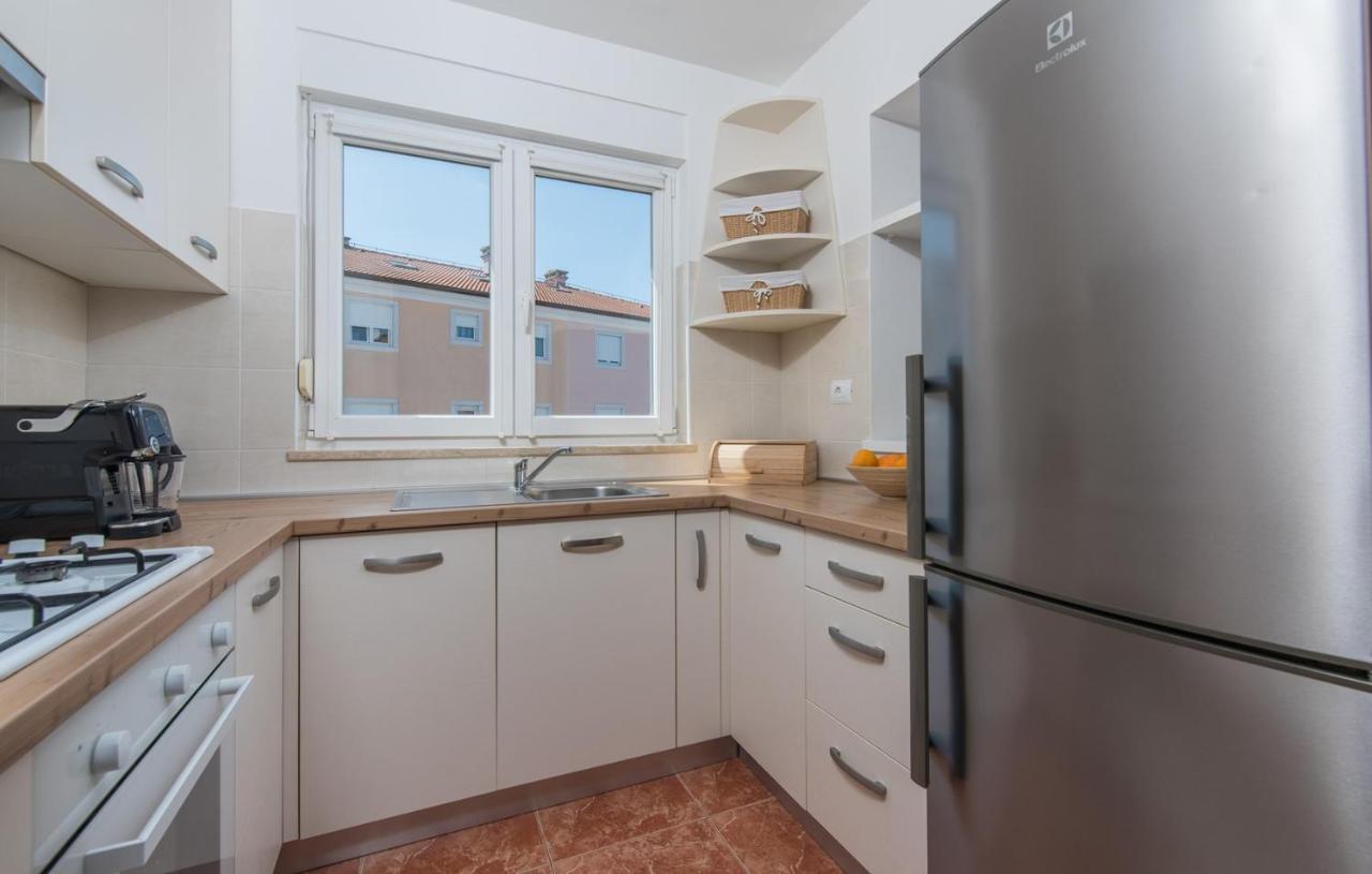 Apartment Melarnian Near The Beach In Umag Exteriér fotografie